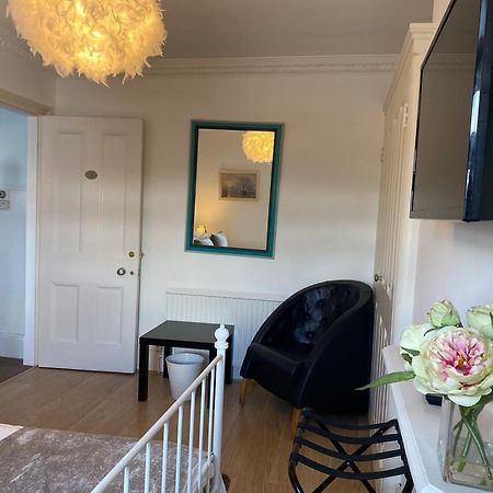 Deluxe Three Bed Bnb In Henley-On-Thames Near Station River & Town Centre エクステリア 写真