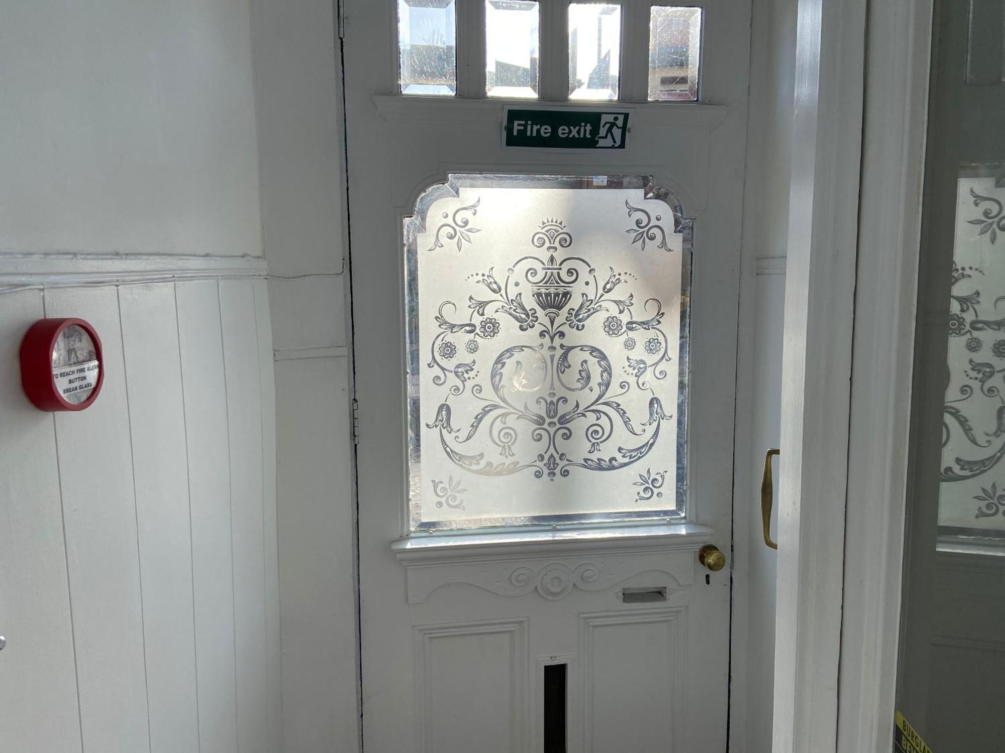 Deluxe Three Bed Bnb In Henley-On-Thames Near Station River & Town Centre エクステリア 写真