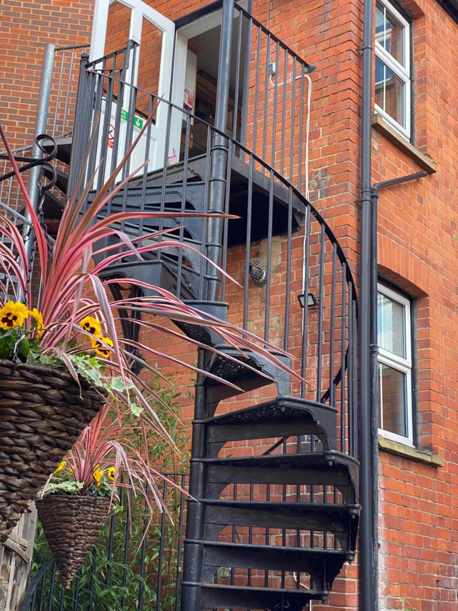 Deluxe Three Bed Bnb In Henley-On-Thames Near Station River & Town Centre エクステリア 写真